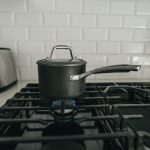 Cocinas a gas y cocinas eléctricas: cómo elegir la ideal para tu casa en Chile